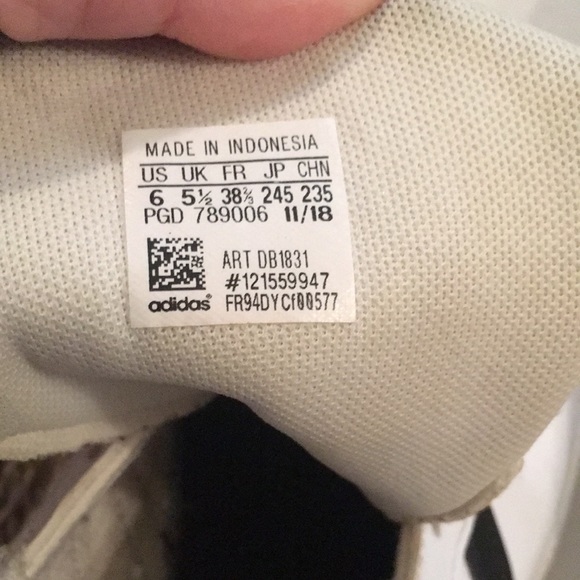 Addidas  men shoe - Picture 3 of 3